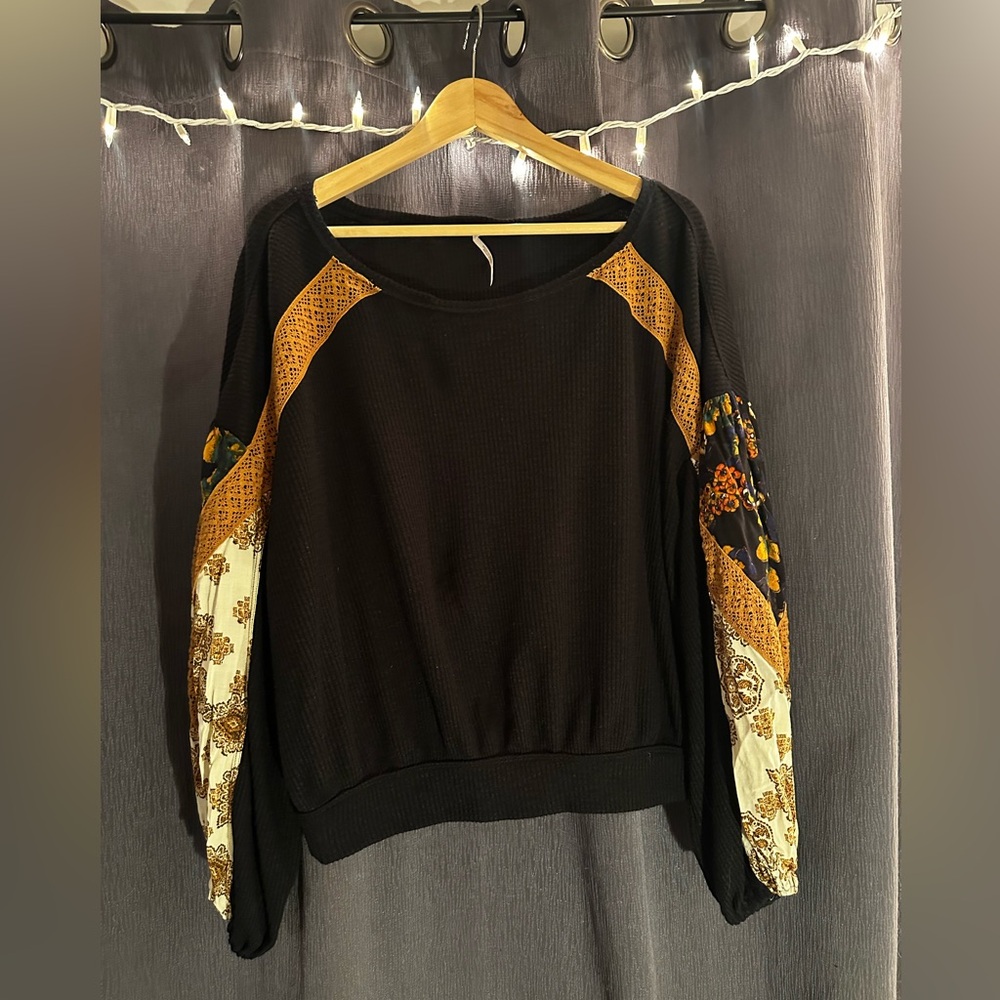 Free People - Black Long Sleeve Tee - Size L